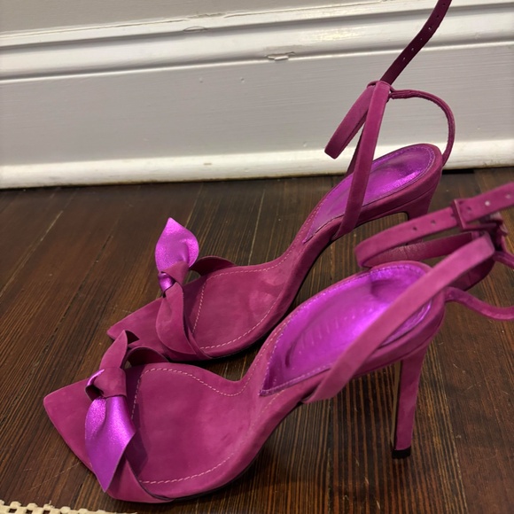 Schutz Elora Leather Sandal - Picture 4 of 6